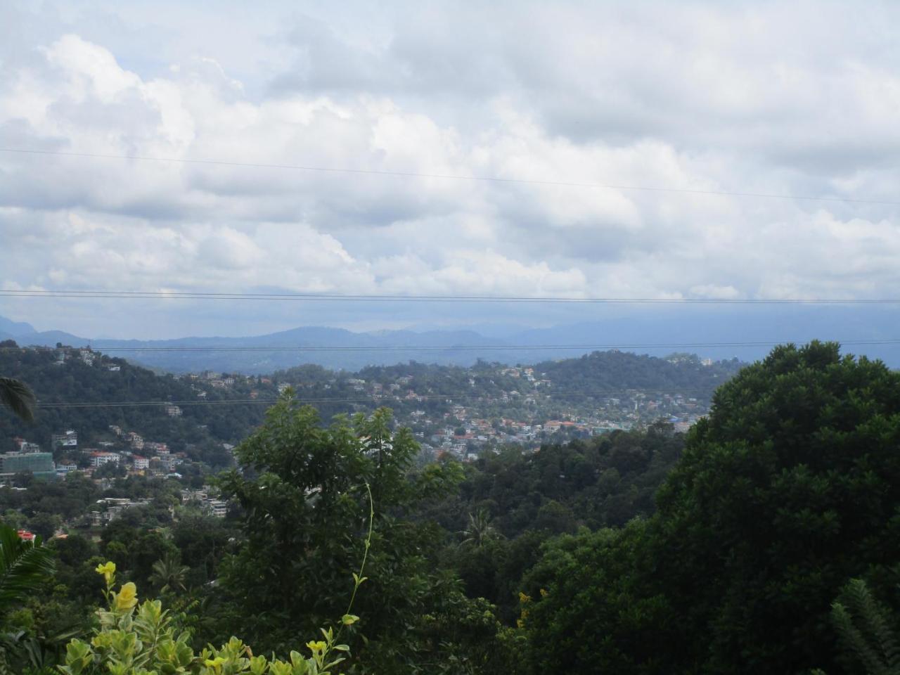 New Nethmi Villa Kandy Exterior photo
